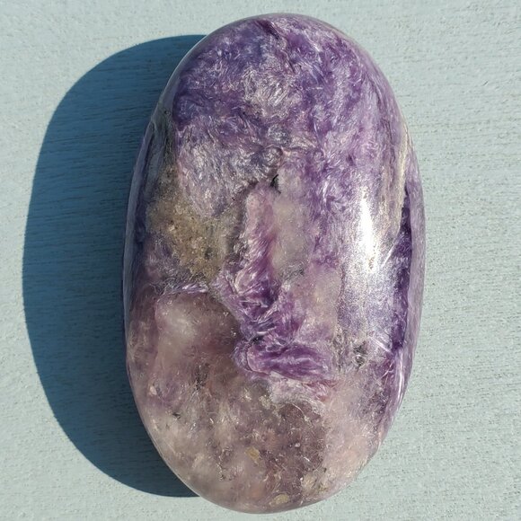 Charoite Oval Palm Stone from Syberia (X) - Picture 3 of 4